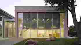 Gebäude mit Zip-Screens